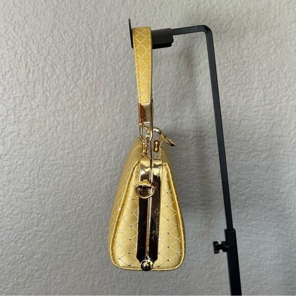 Vintage Yellow Gold Quilted Pattern Clutch Bag - Picture 4 of 9